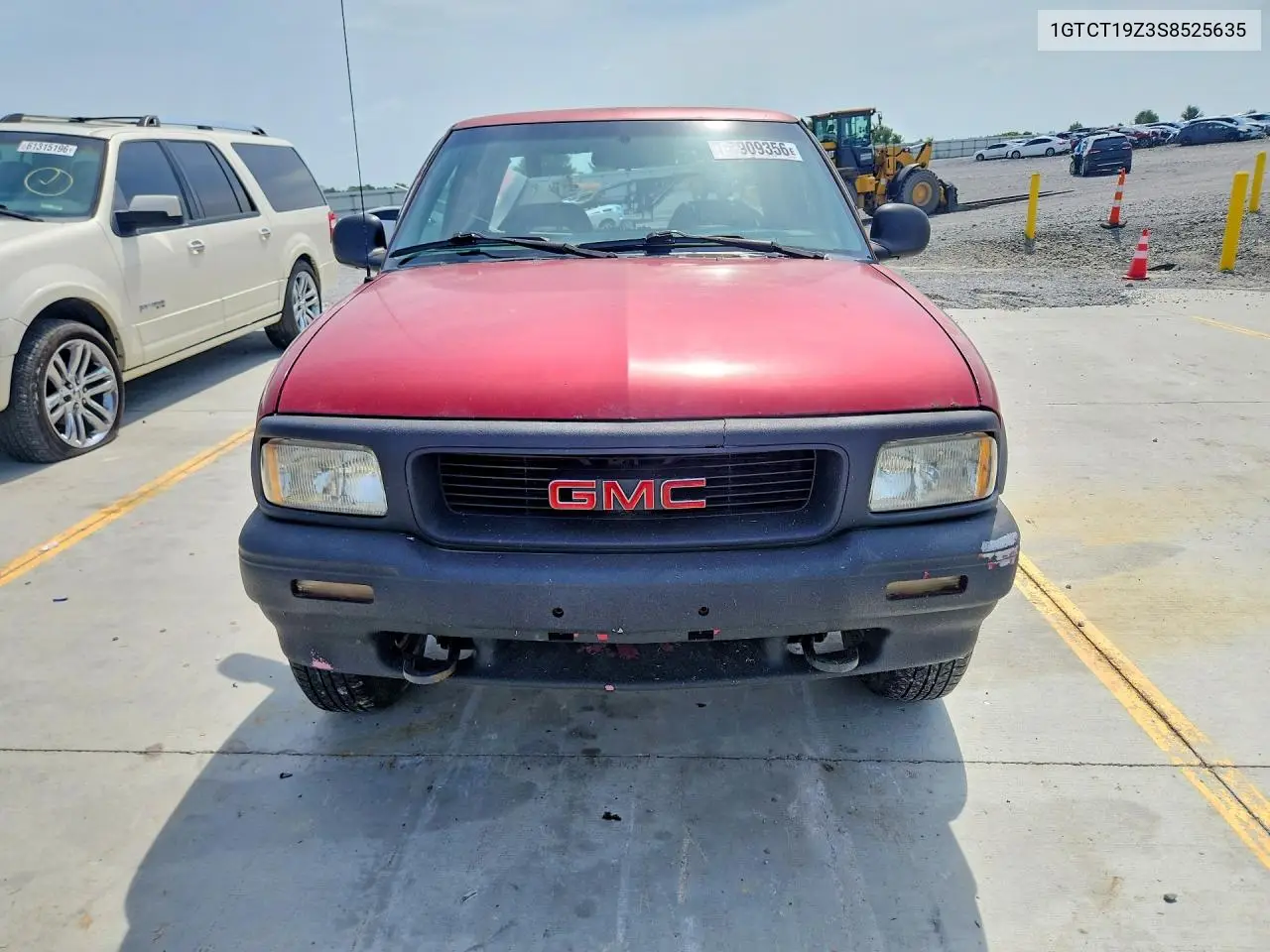 1995 GMC Sonoma VIN: 1GTCT19Z3S8525635 Lot: 61909356