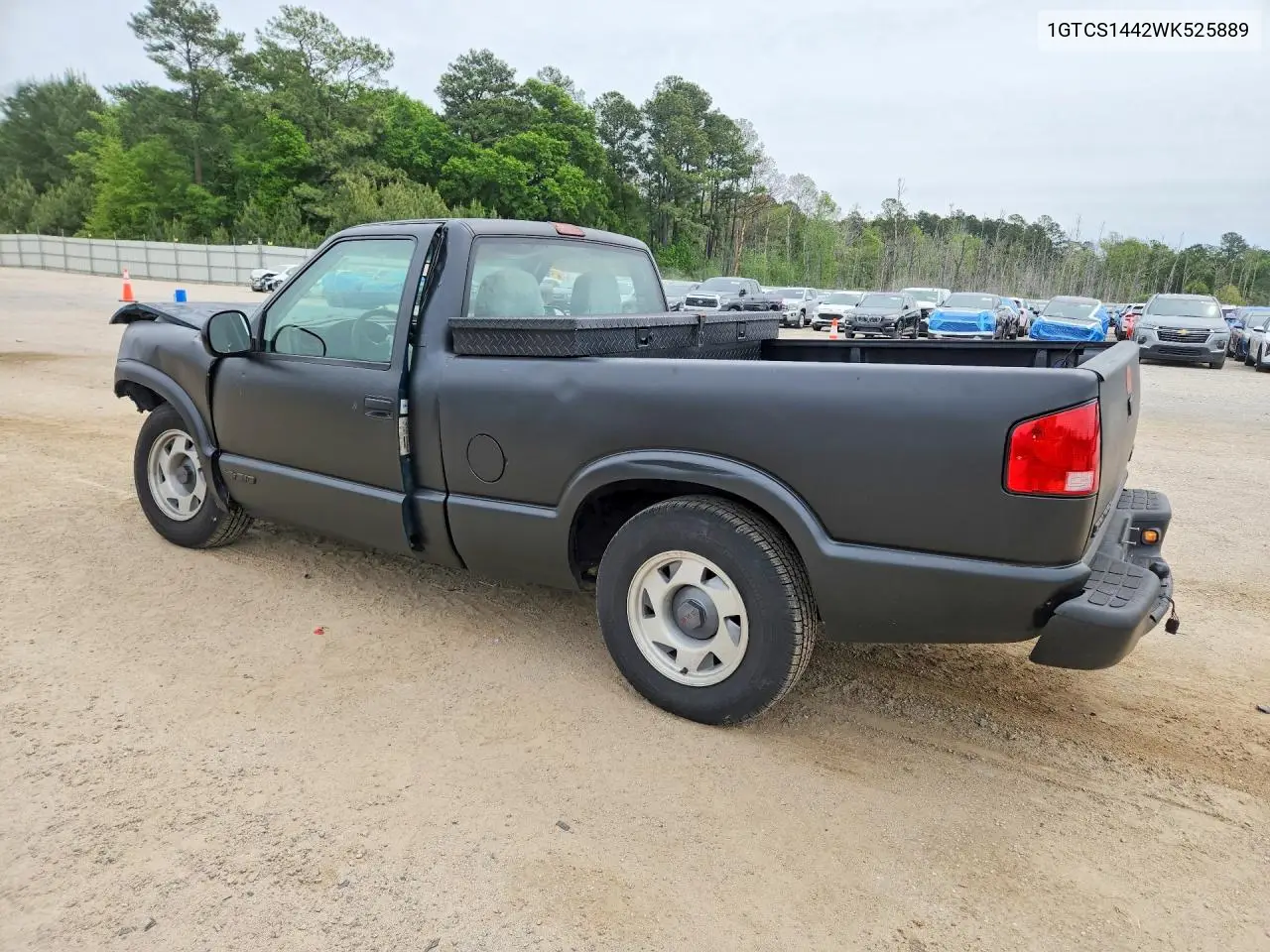 1998 GMC Sonoma VIN: 1GTCS1442WK525889 Lot: 49057836