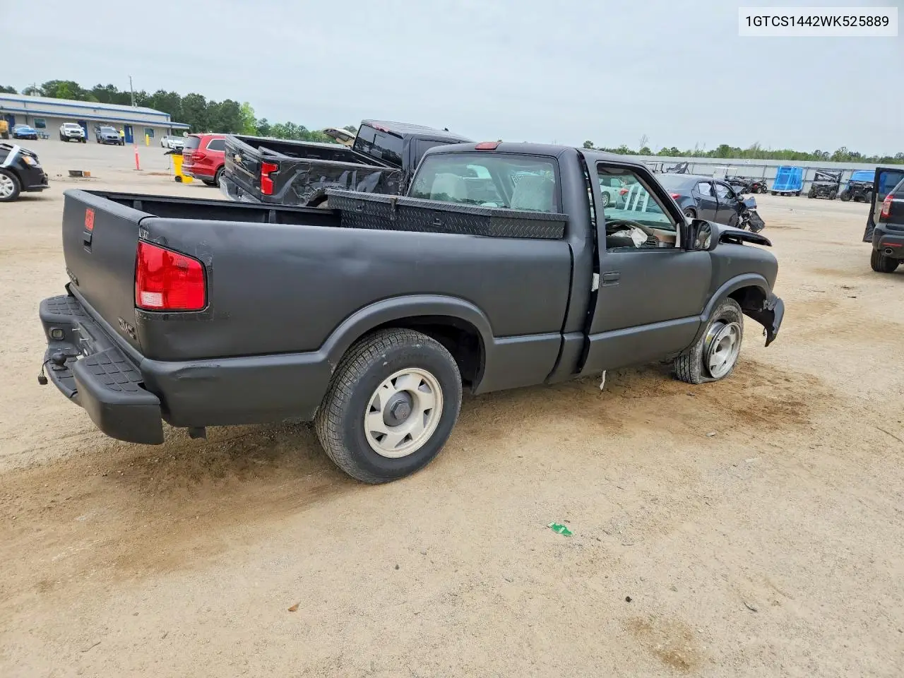 1998 GMC Sonoma VIN: 1GTCS1442WK525889 Lot: 49057836