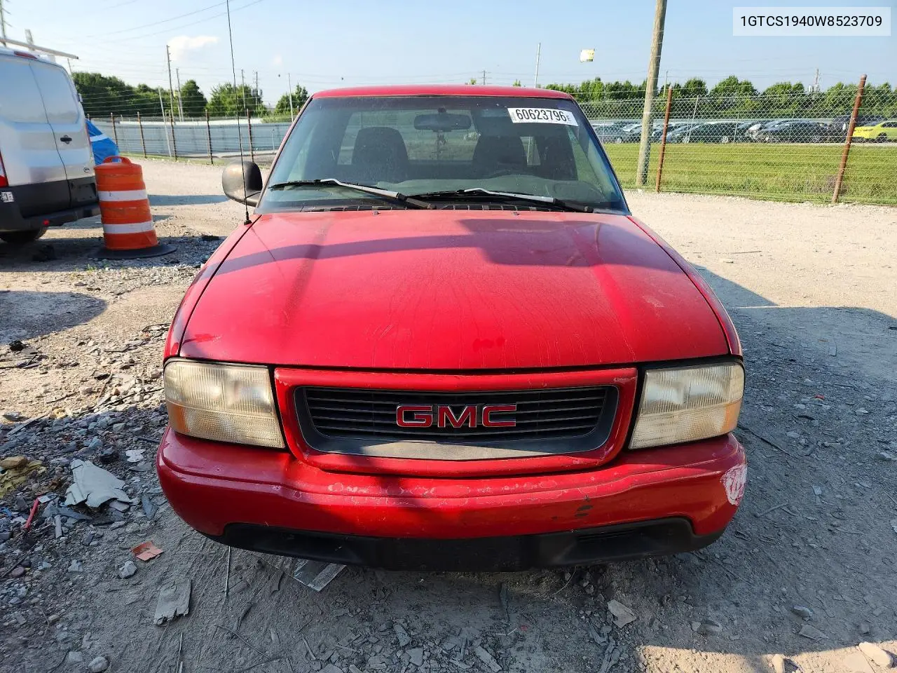 1998 GMC Sonoma VIN: 1GTCS1940W8523709 Lot: 60623796