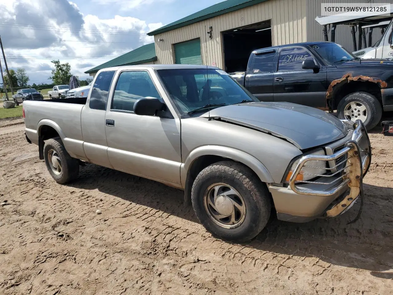 2000 GMC Sonoma VIN: 1GTDT19W5Y8121285 Lot: 71079415