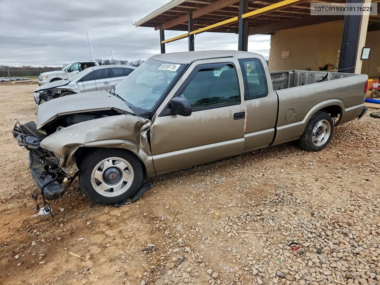 2001 GMC Sonoma VIN: 1GTCS195X18176228 Lot: 98169775