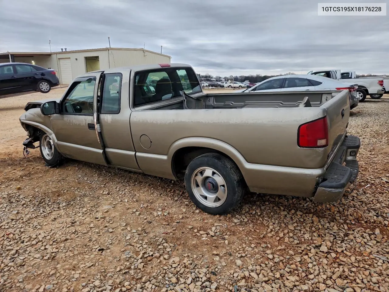 2001 GMC Sonoma VIN: 1GTCS195X18176228 Lot: 98169775