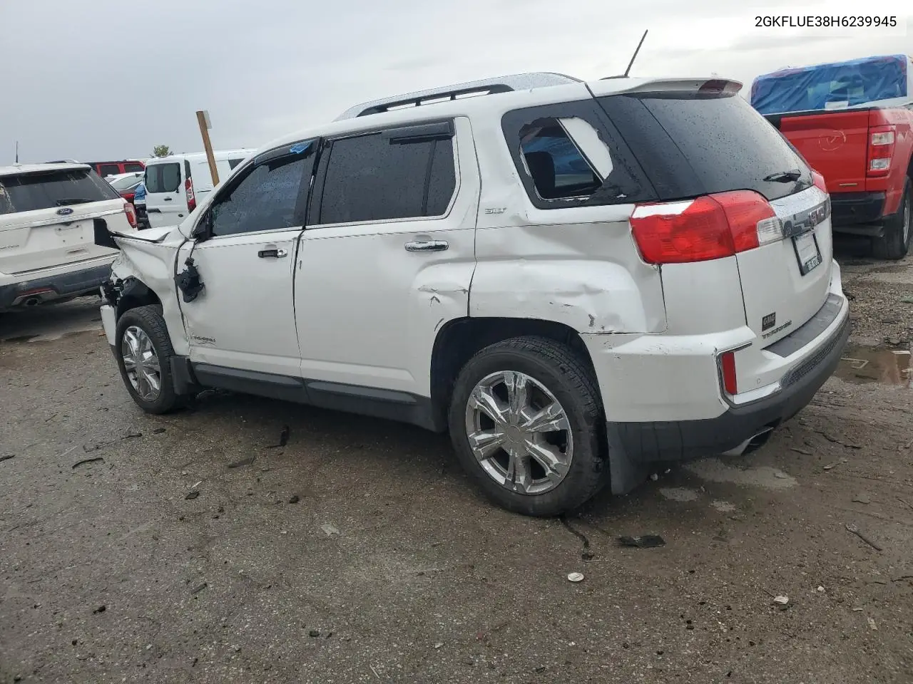 2GKFLUE38H6239945 2017 GMC Terrain Slt