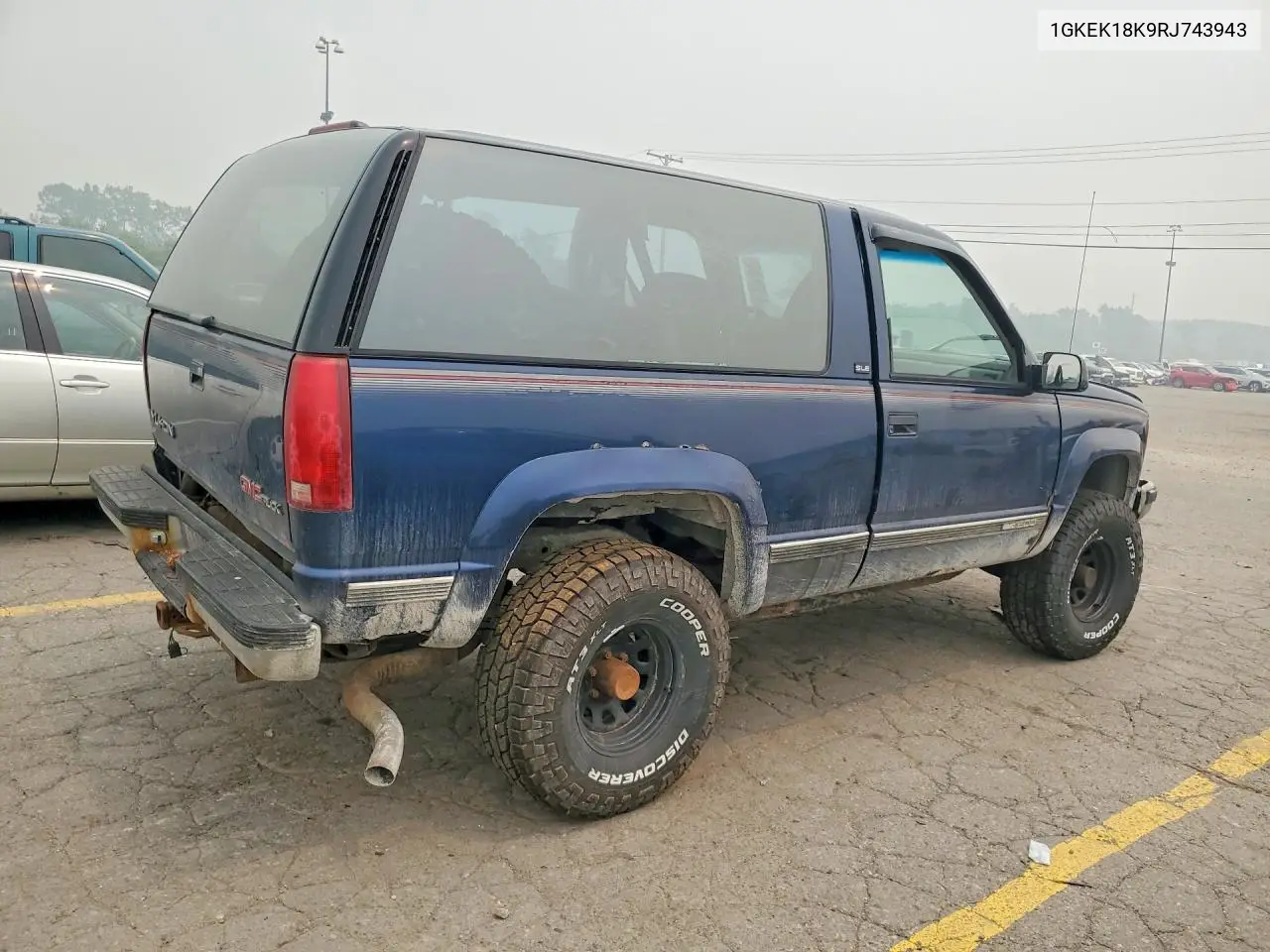1994 GMC Yukon VIN: 1GKEK18K9RJ743943 Lot: 61193196
