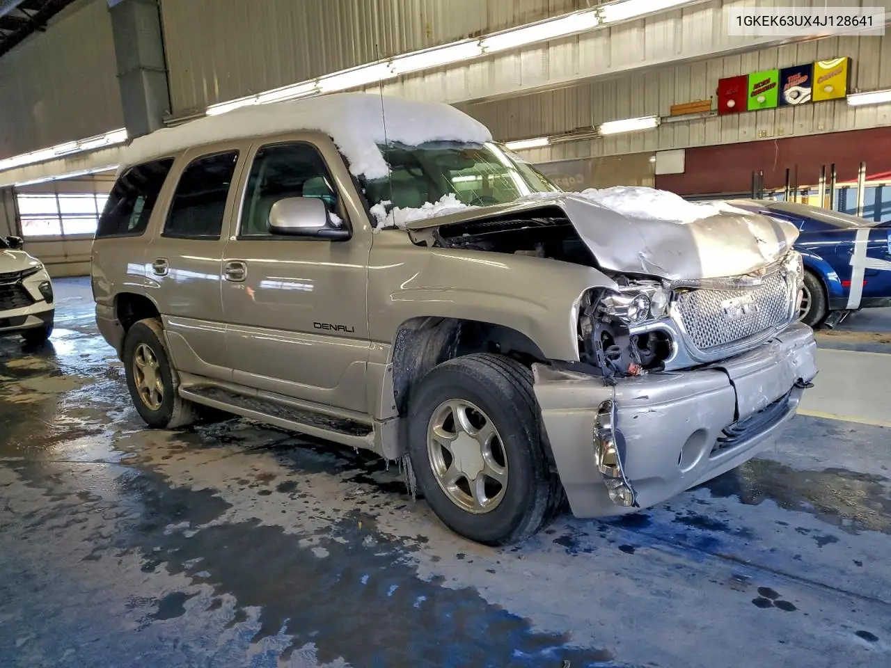1GKEK63UX4J128641 2004 GMC Yukon Denali