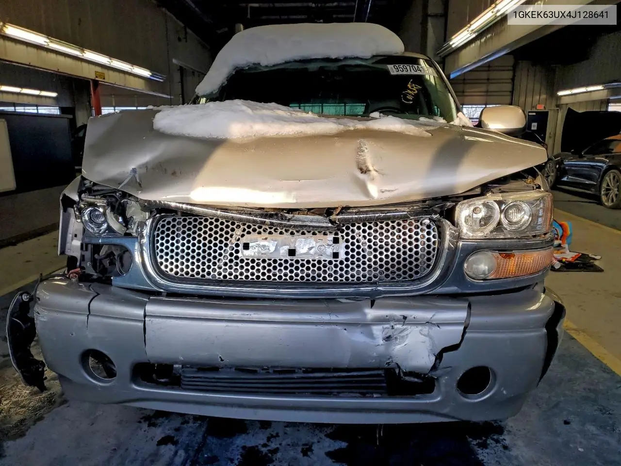 1GKEK63UX4J128641 2004 GMC Yukon Denali