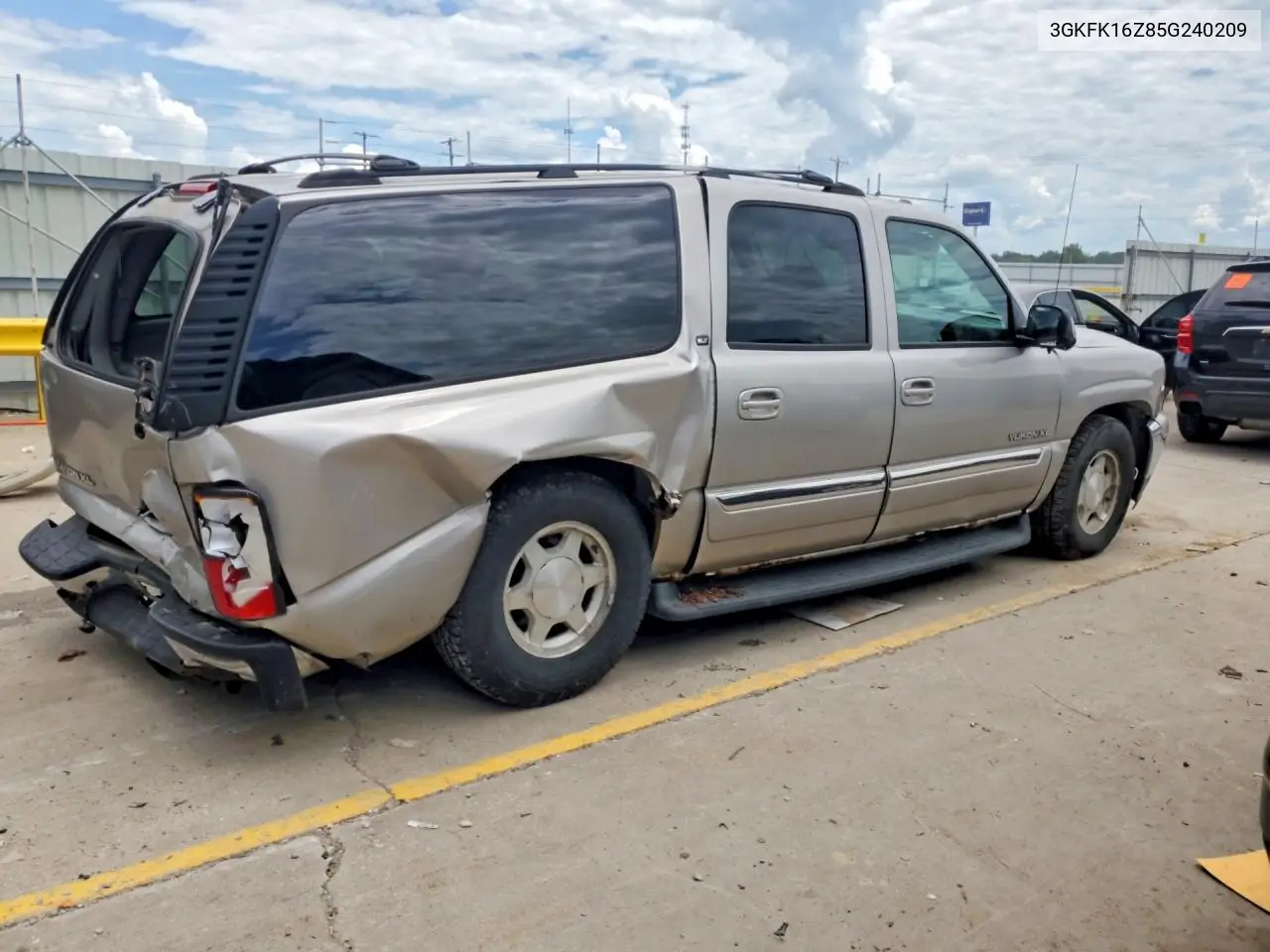 2005 GMC Yukon Xl K1500 VIN: 3GKFK16Z85G240209 Lot: 61062816