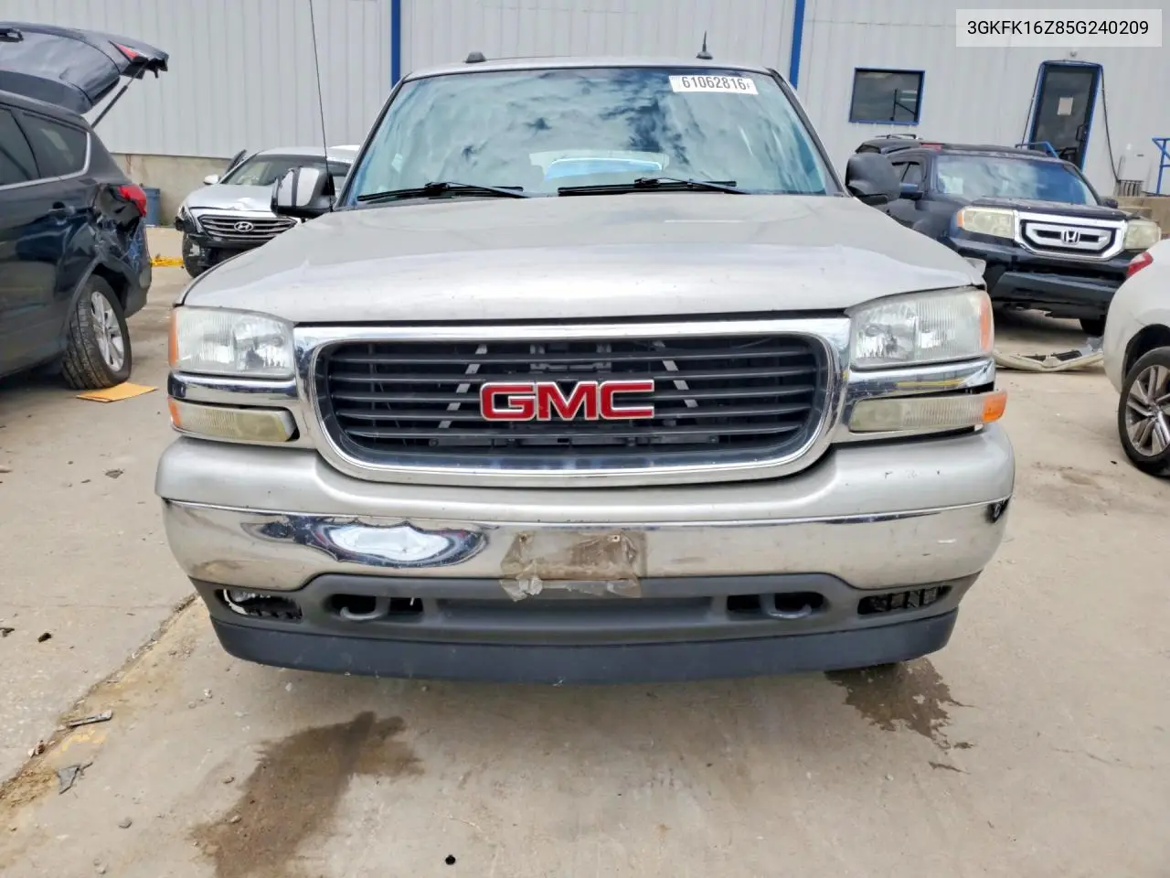 2005 GMC Yukon Xl K1500 VIN: 3GKFK16Z85G240209 Lot: 61062816