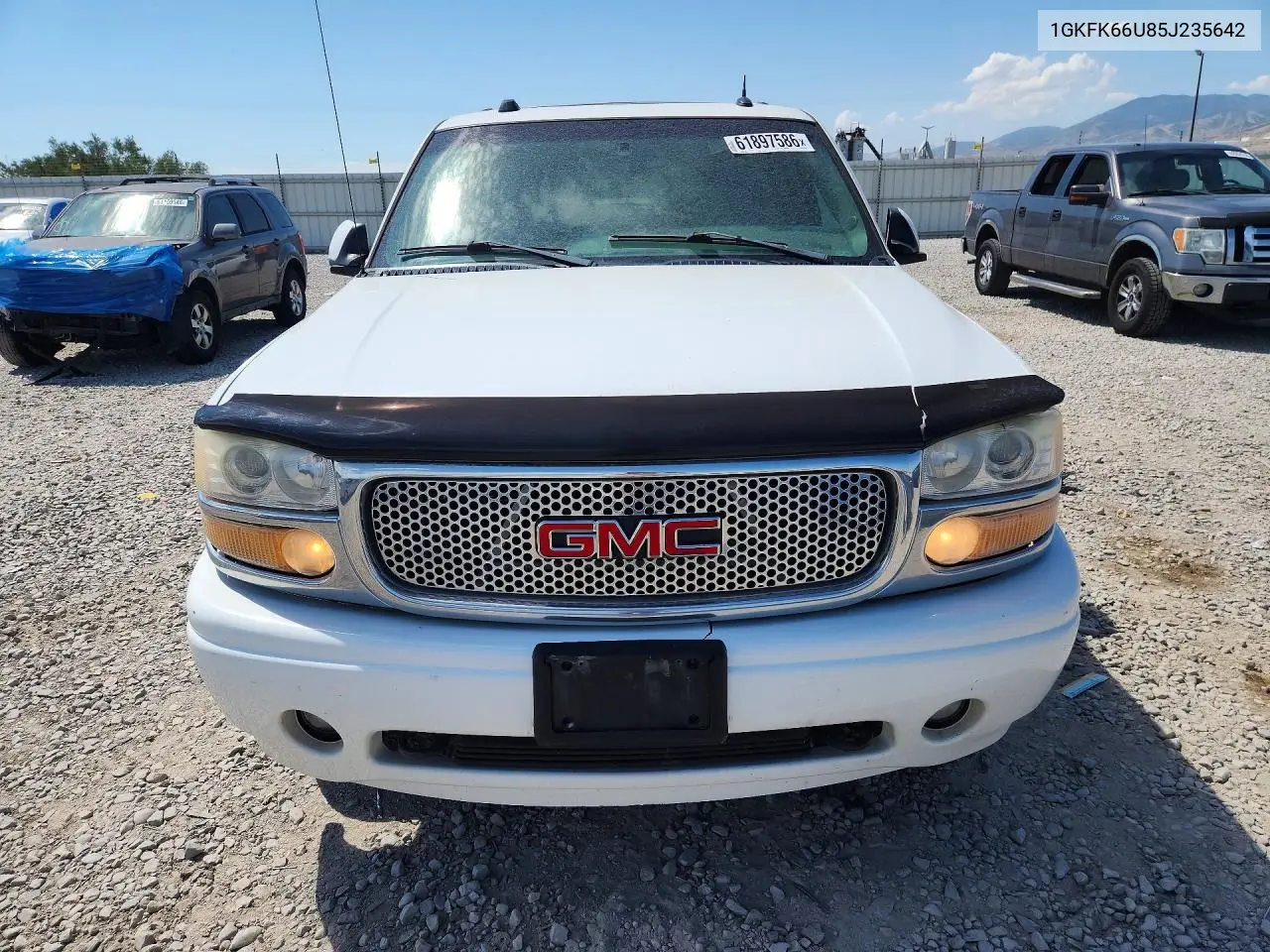 2005 GMC Yukon Xl Denali VIN: 1GKFK66U85J235642 Lot: 61897586