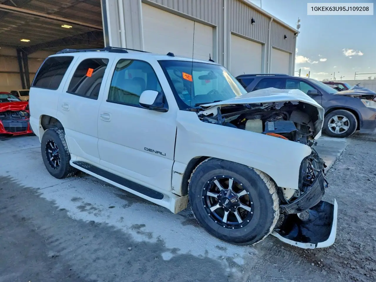 1GKEK63U95J109208 2005 GMC Yukon Denali