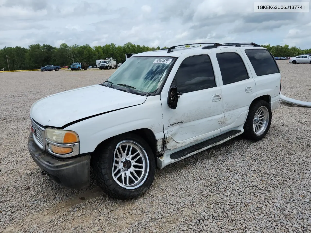 2006 GMC Yukon Denali VIN: 1GKEK63U06J137741 Lot: 62061886
