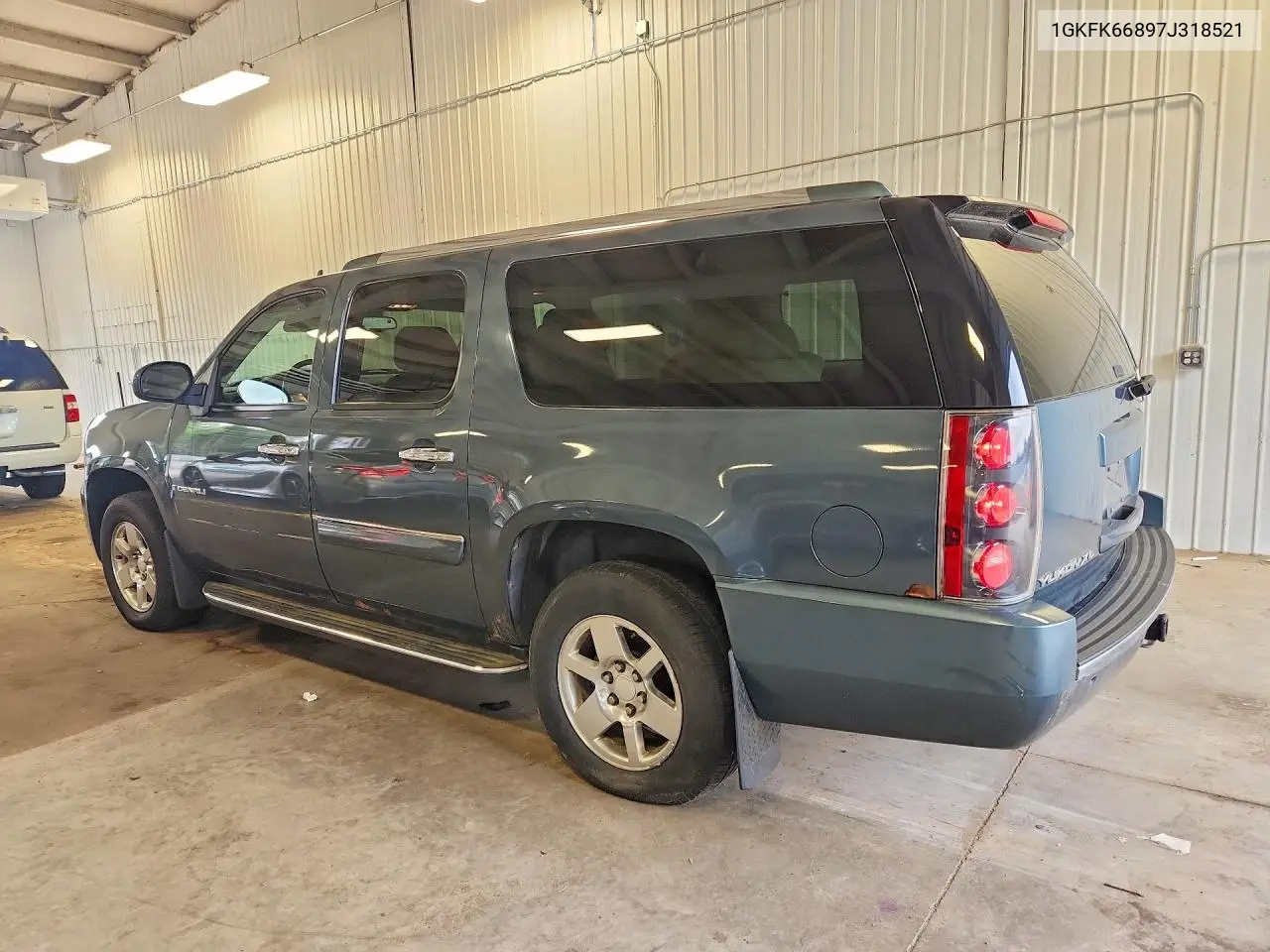 2007 GMC Yukon Xl VIN: 1GKFK66897J318521 Lot: 60228086
