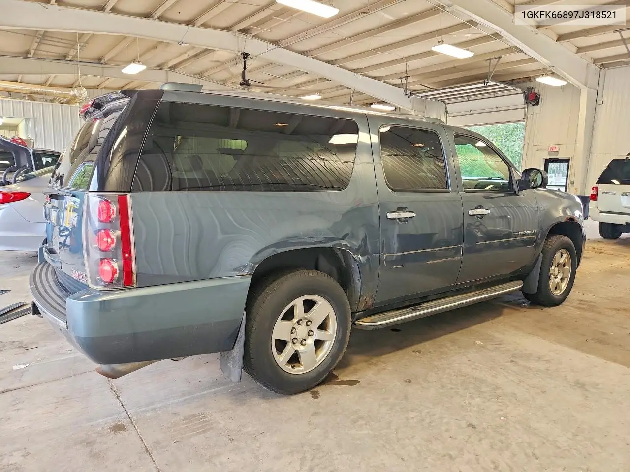 2007 GMC Yukon Xl VIN: 1GKFK66897J318521 Lot: 60228086