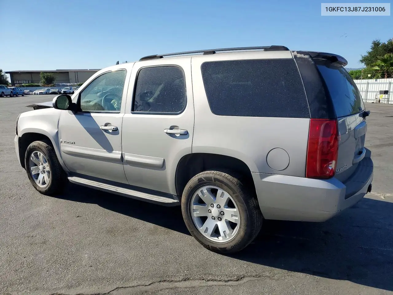 2007 GMC Yukon VIN: 1GKFC13J87J231006 Lot: 61143996