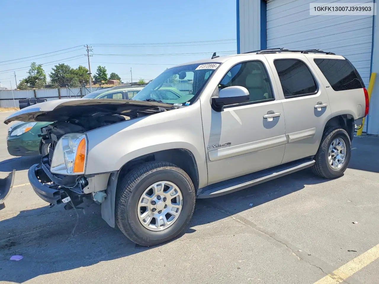 2007 GMC Yukon VIN: 1GKFK13007J393903 Lot: 61372896