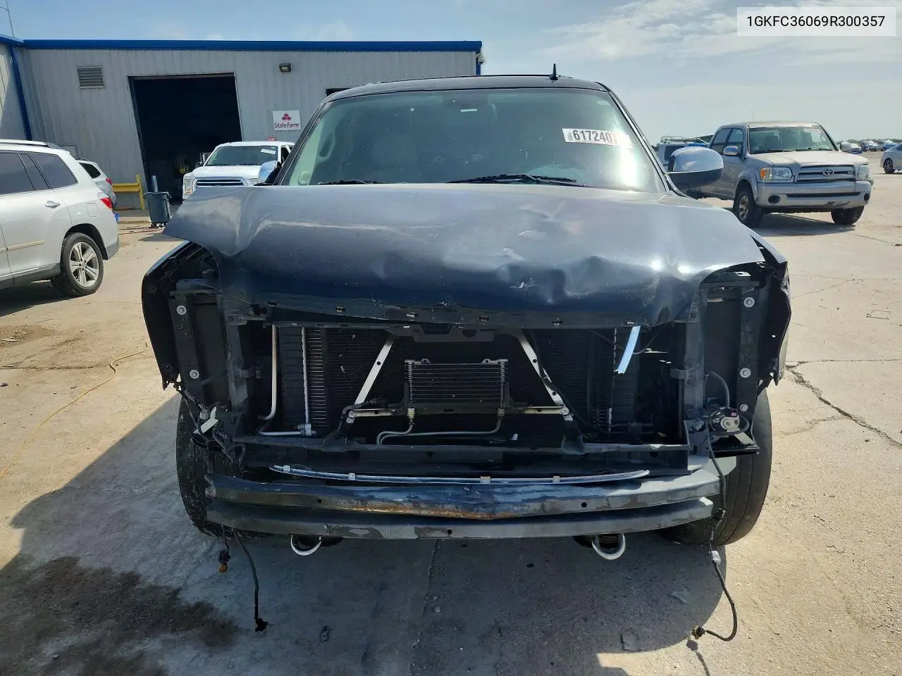 2009 GMC Yukon Xl C1500 Slt VIN: 1GKFC36069R300357 Lot: 61724076