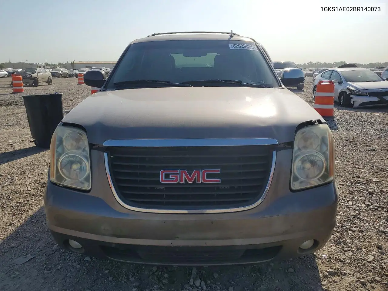 1GKS1AE02BR140073 2011 GMC Yukon Sle