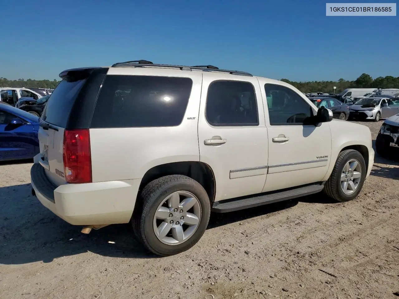 1GKS1CE01BR186585 2011 GMC Yukon Slt