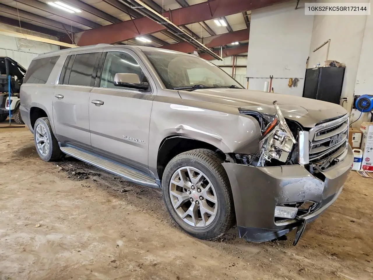 2016 GMC Yukon Xl K1500 Sle VIN: 1GKS2FKC5GR172144 Lot: 56679936