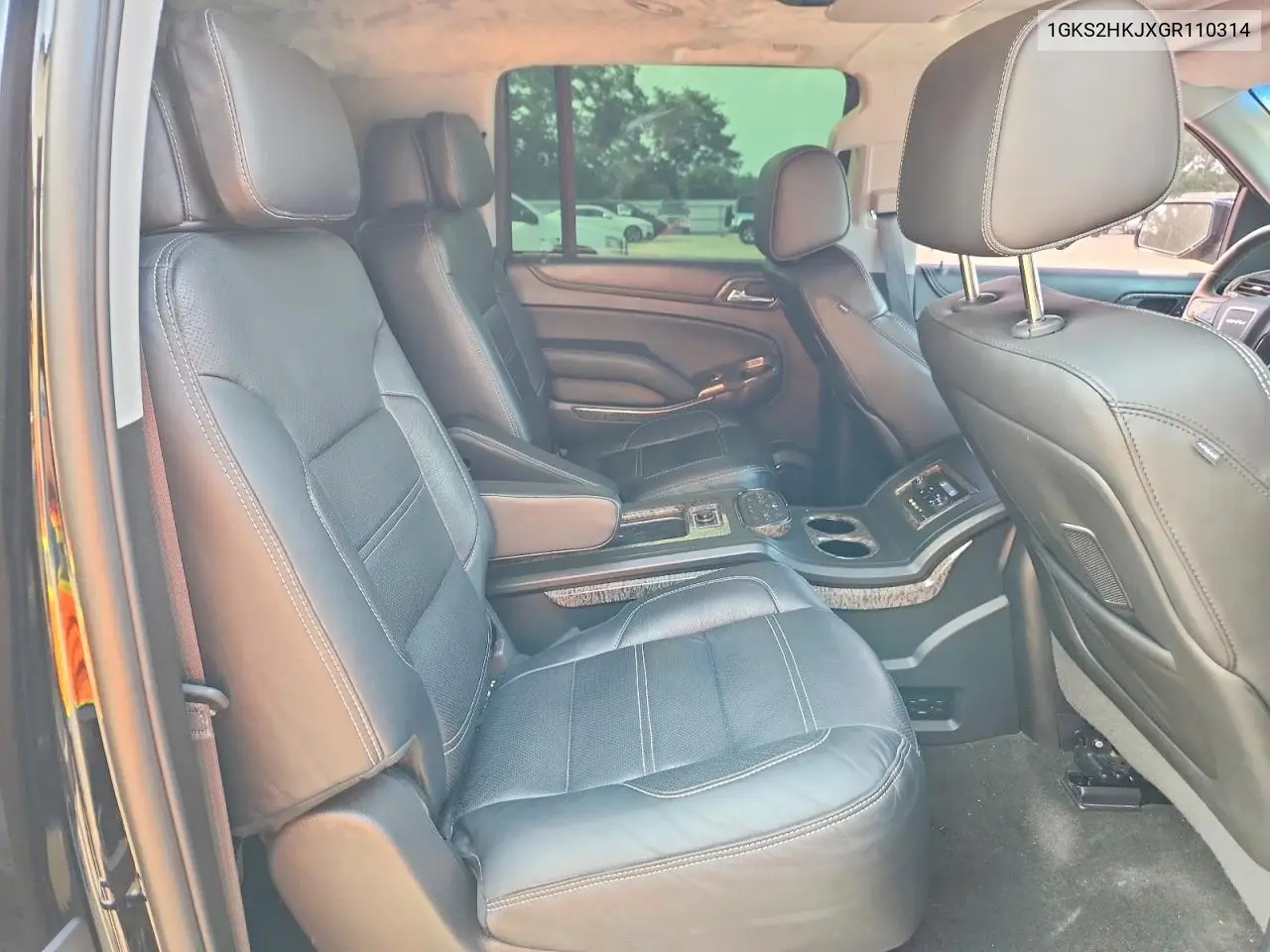2016 GMC Yukon Xl Denali VIN: 1GKS2HKJXGR110314 Lot: 61052596