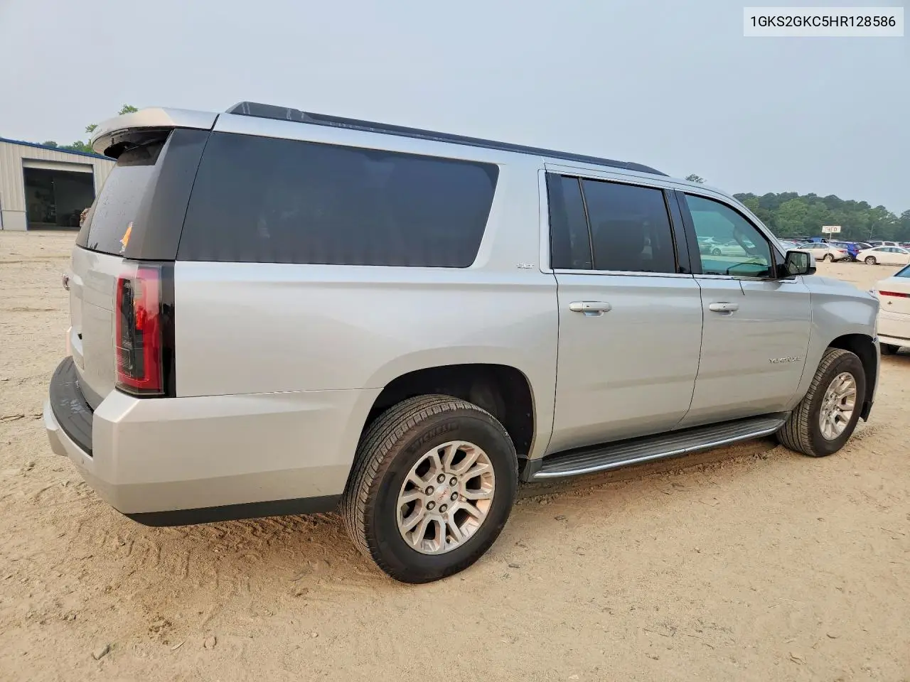 2017 GMC Yukon Xl K1500 Slt VIN: 1GKS2GKC5HR128586 Lot: 60564596