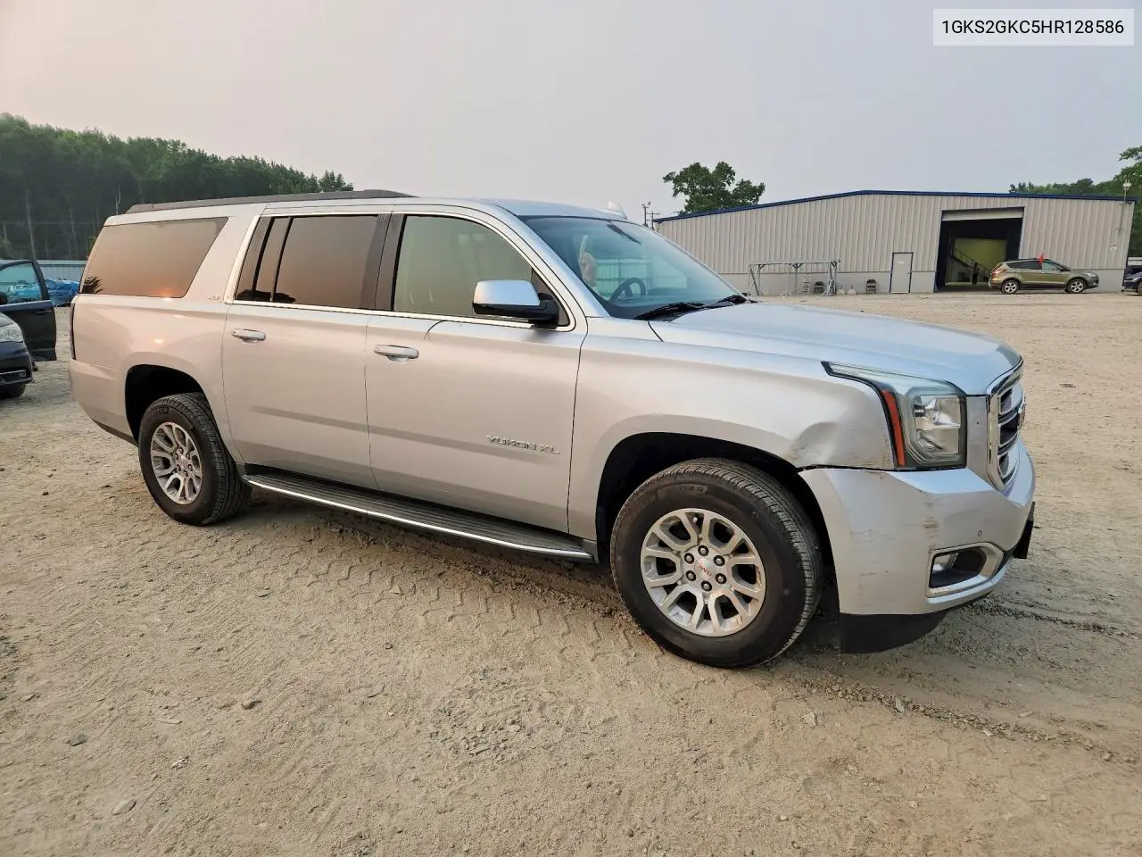 2017 GMC Yukon Xl K1500 Slt VIN: 1GKS2GKC5HR128586 Lot: 60564596