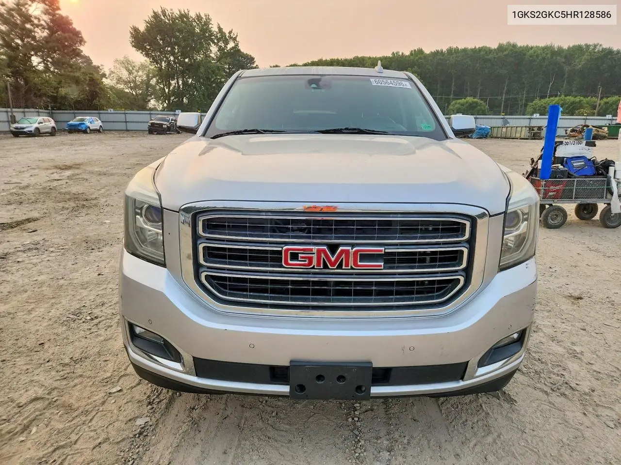 2017 GMC Yukon Xl K1500 Slt VIN: 1GKS2GKC5HR128586 Lot: 60564596
