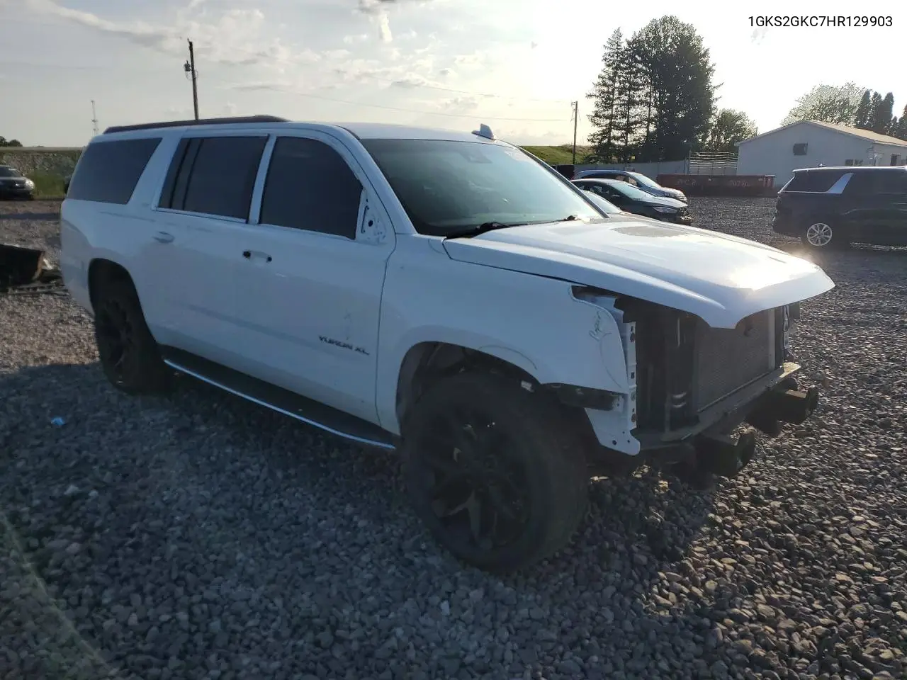 2017 GMC Yukon Xl K1500 Slt VIN: 1GKS2GKC7HR129903 Lot: 61714696
