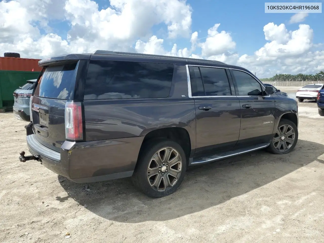 1GKS2GKC4HR196068 2017 GMC Yukon Xl K1500 Slt