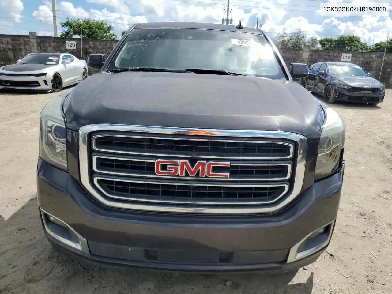 1GKS2GKC4HR196068 2017 GMC Yukon Xl K1500 Slt