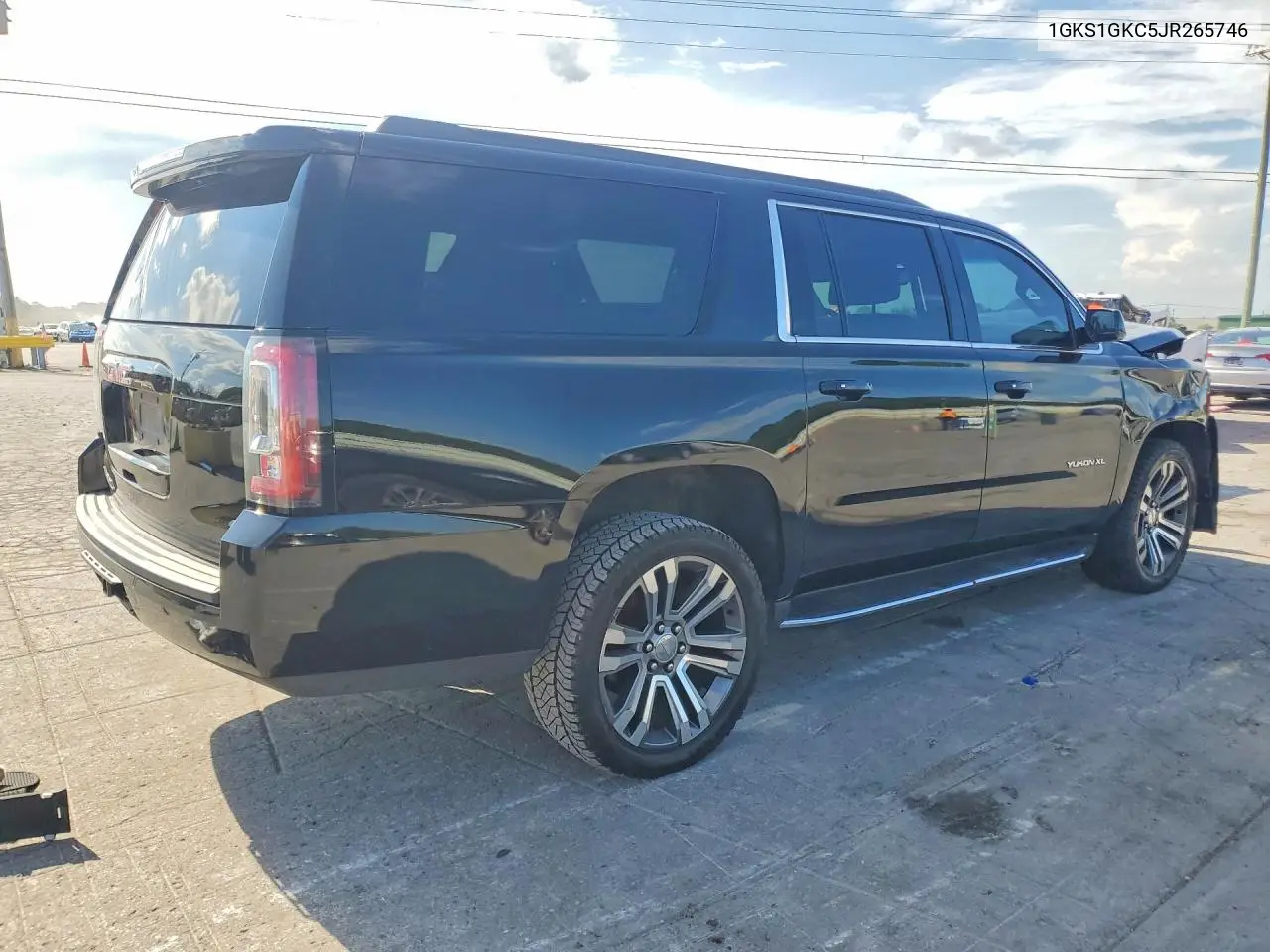2018 GMC Yukon Xl C1500 Slt VIN: 1GKS1GKC5JR265746 Lot: 60982956