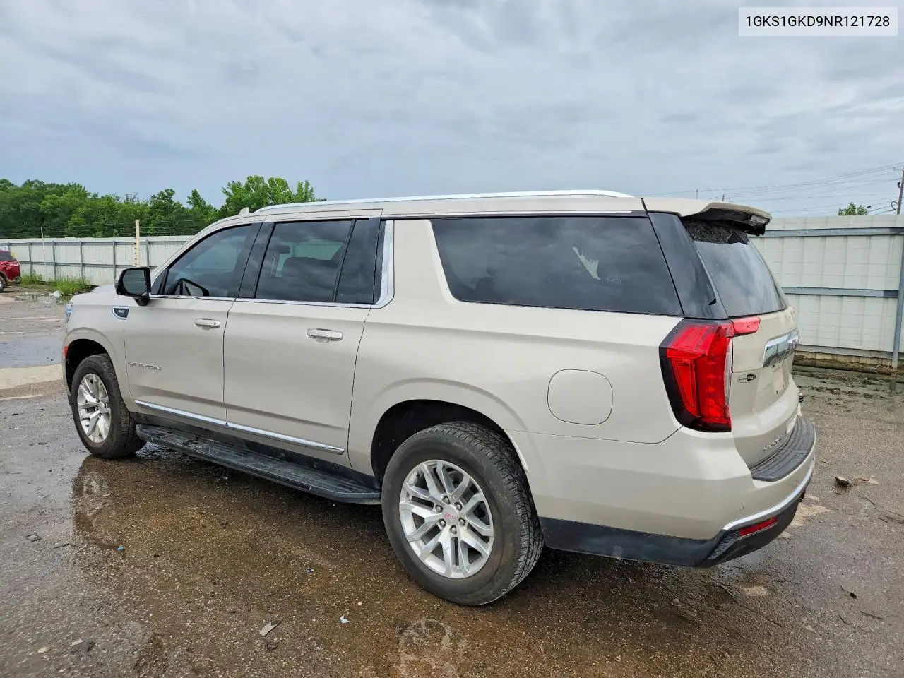2022 GMC Yukon Xl C1500 Slt VIN: 1GKS1GKD9NR121728 Lot: 54782296