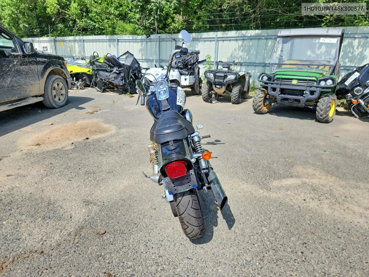 2005 Harley-Davidson Fxdwgi VIN: 1HD1GPW145K300577 Lot: 59183076
