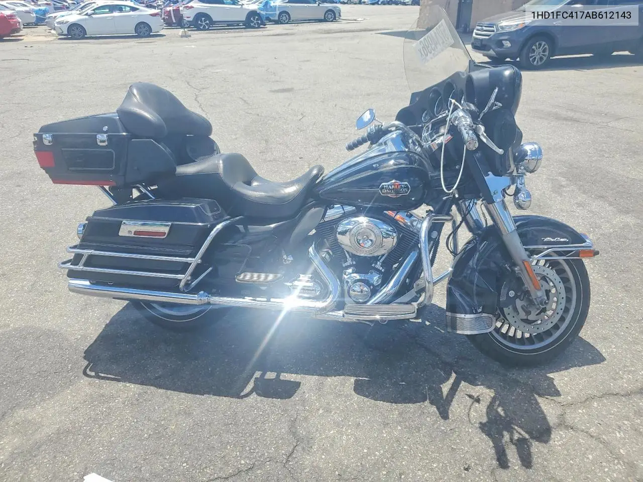2010 Harley-Davidson Flhtcu VIN: 1HD1FC417AB612143 Lot: 57214996