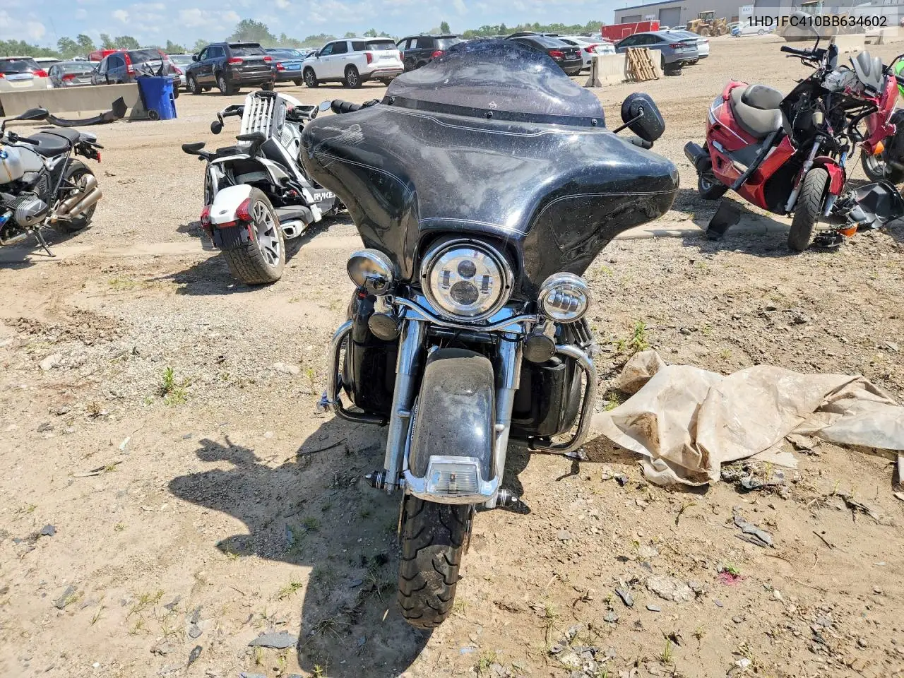 2011 Harley-Davidson Flhtcu VIN: 1HD1FC410BB634602 Lot: 58946236