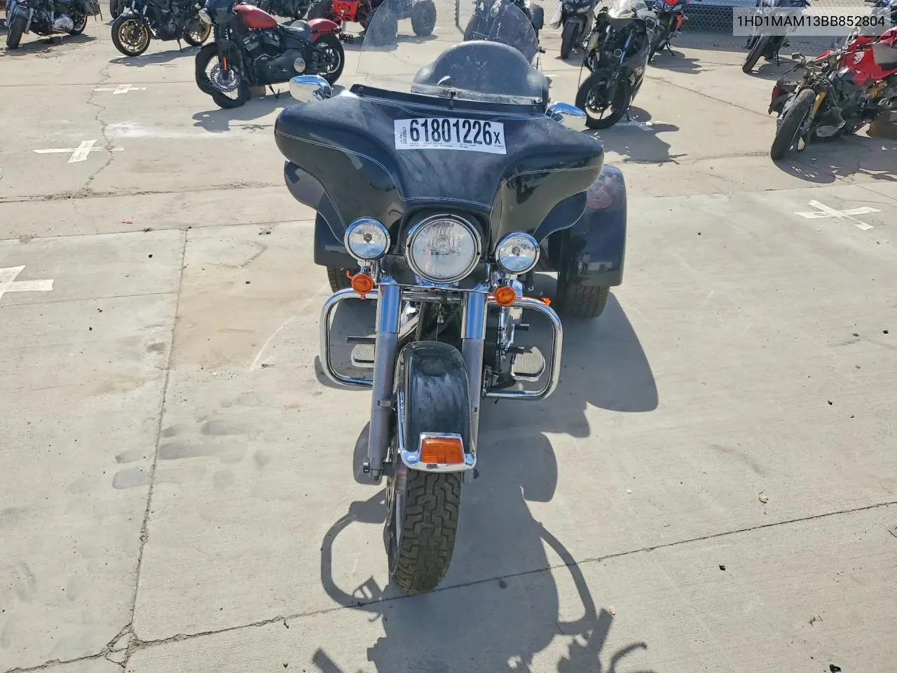 2011 Harley-Davidson Flhtcutg VIN: 1HD1MAM13BB852804 Lot: 61801226