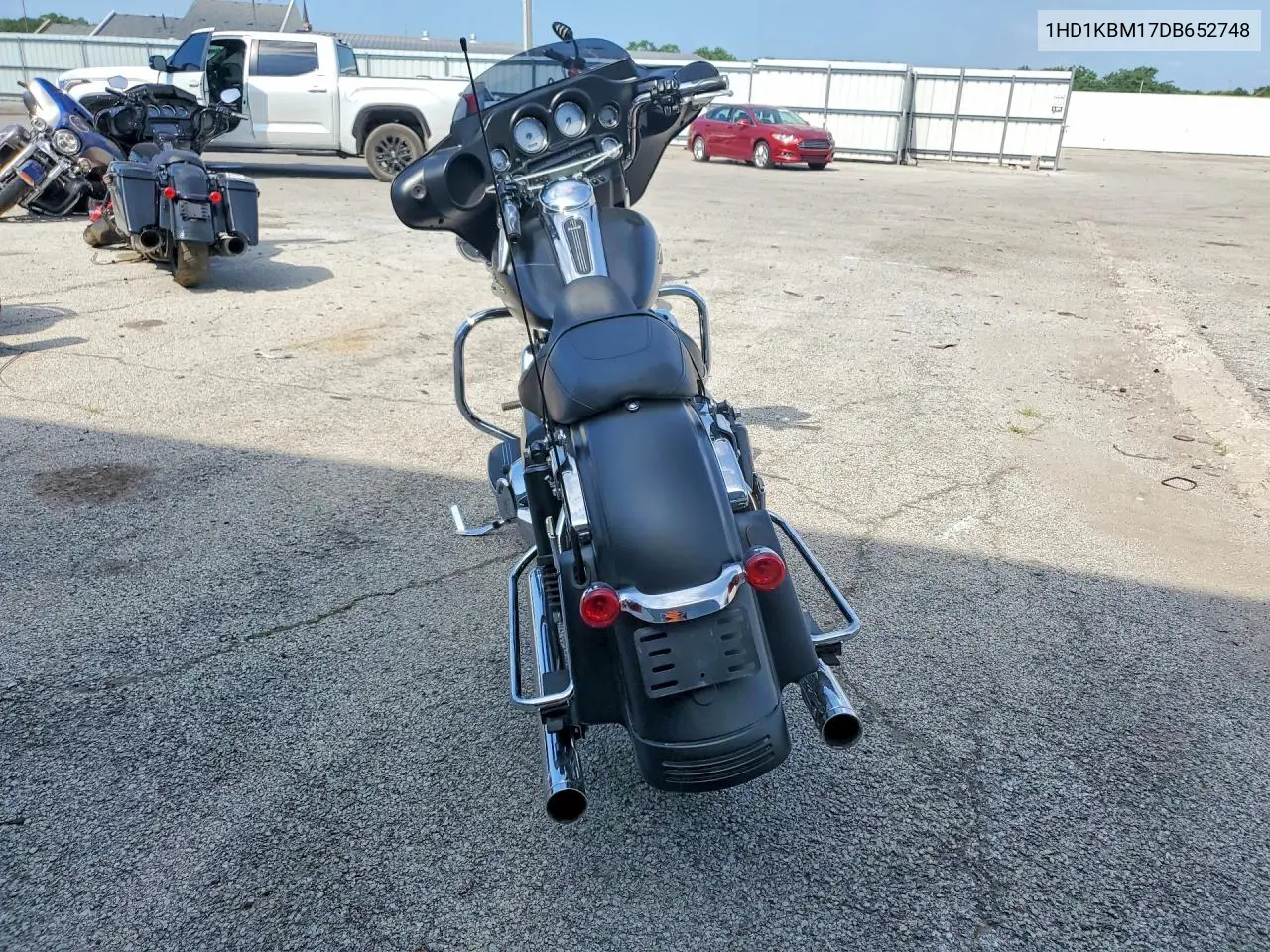 2013 Harley-Davidson Flhx Street Glide VIN: 1HD1KBM17DB652748 Lot: 59307986