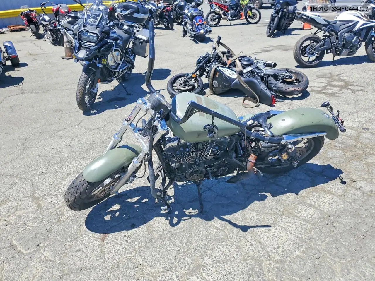 2015 Harley-Davidson Xl1200 C VIN: 1HD1CT334FC444927 Lot: 56844446