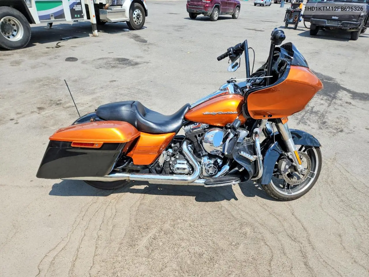 2015 Harley-Davidson Fltrxs Road Glide Special VIN: 1HD1KTM12FB696326 Lot: 61513806