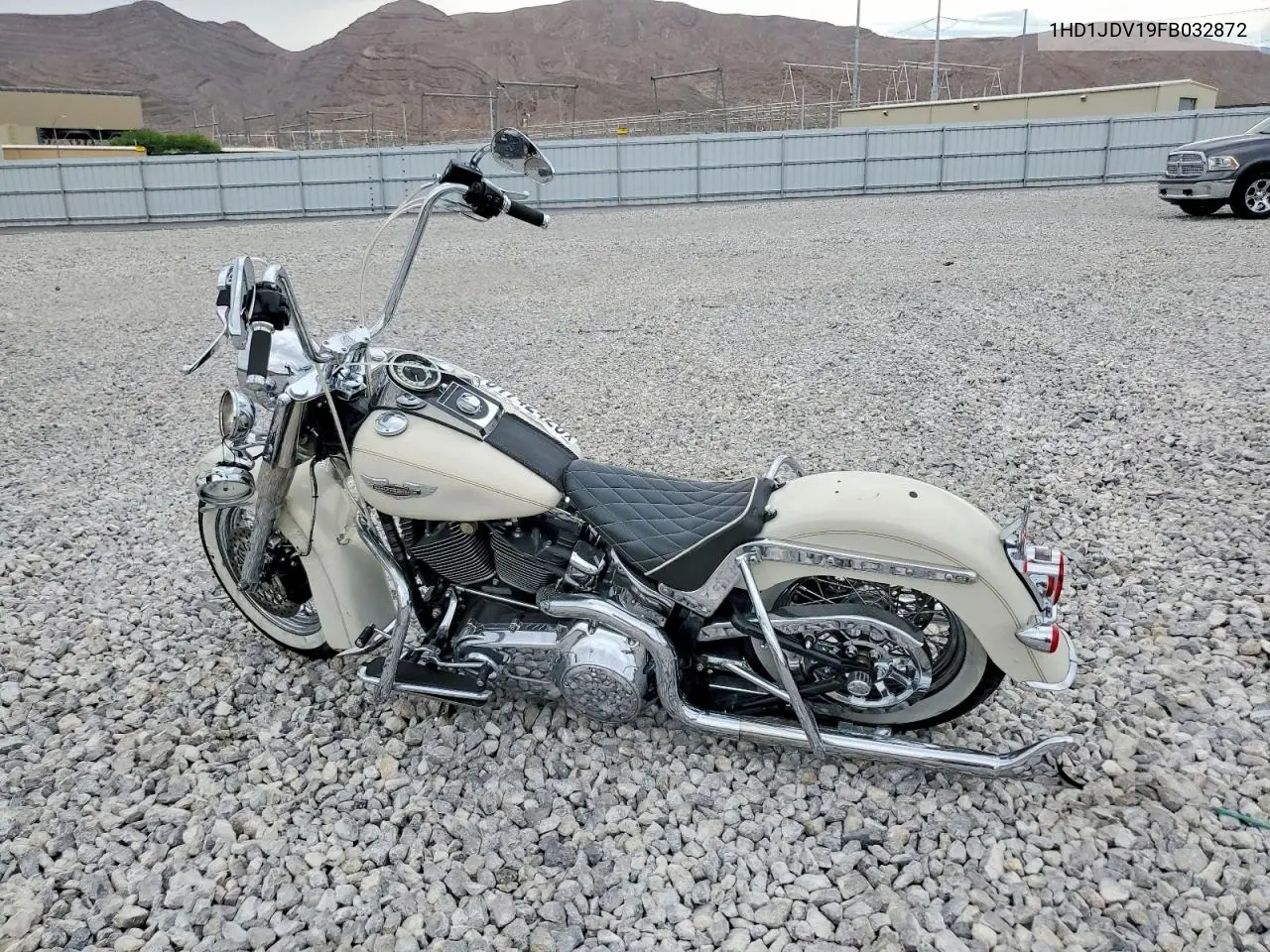 2015 Harley-Davidson Flstn Softail Deluxe VIN: 1HD1JDV19FB032872 Lot: 61742426