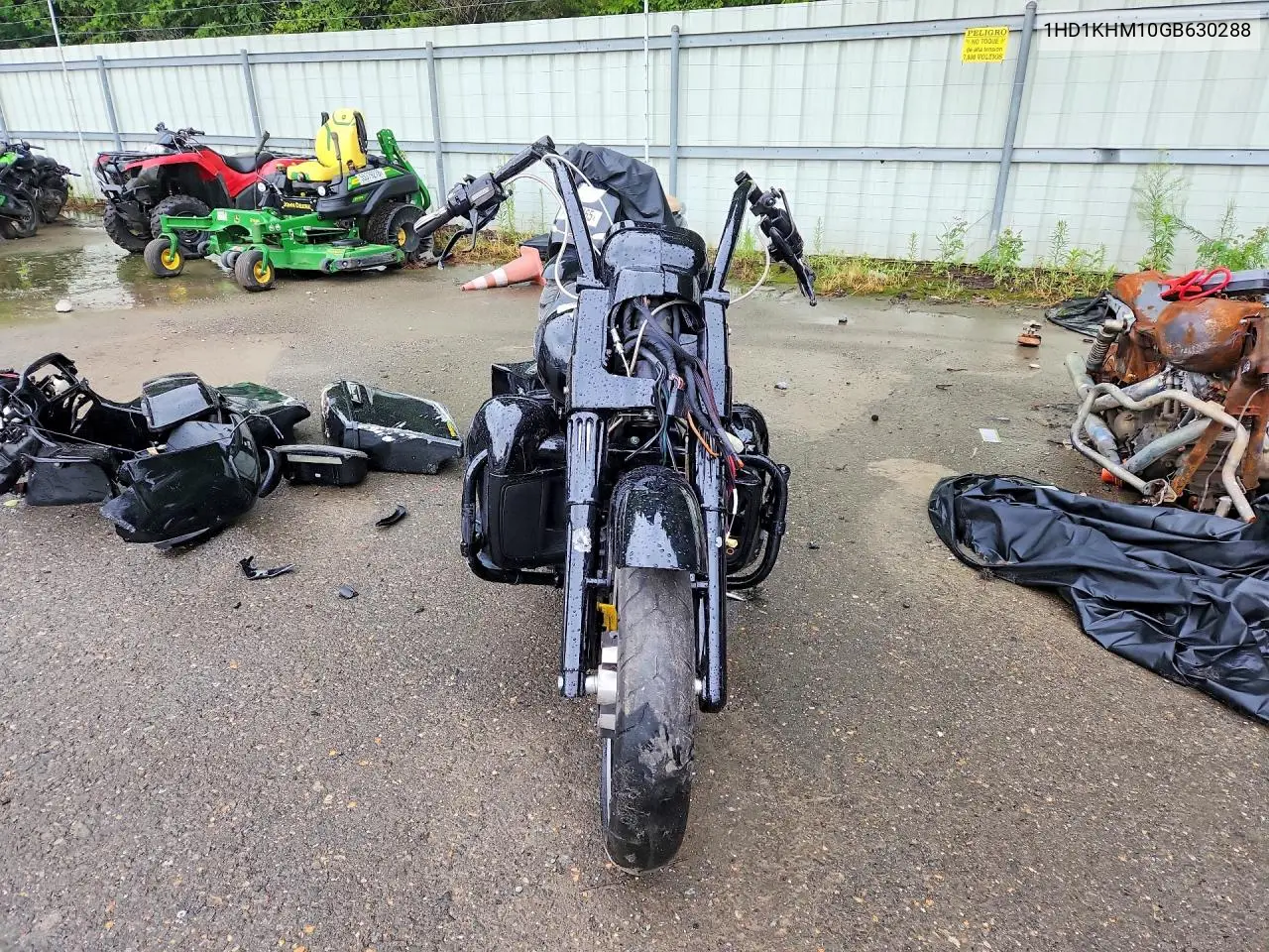 2016 Harley-Davidson Fltrx Road Glide VIN: 1HD1KHM10GB630288 Lot: 59192736