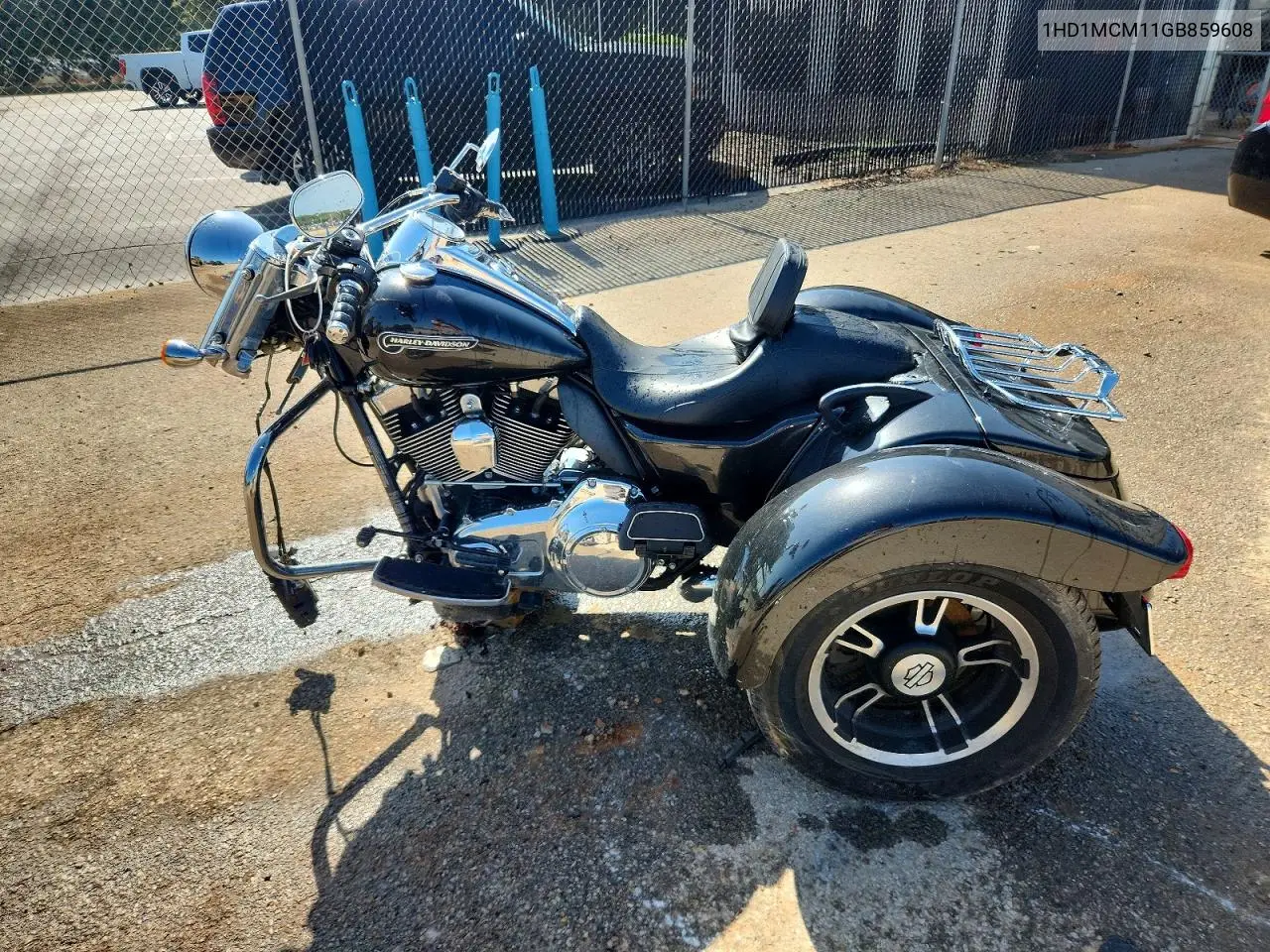 2016 Harley-Davidson Flrt Free Wheeler VIN: 1HD1MCM11GB859608 Lot: 61067396