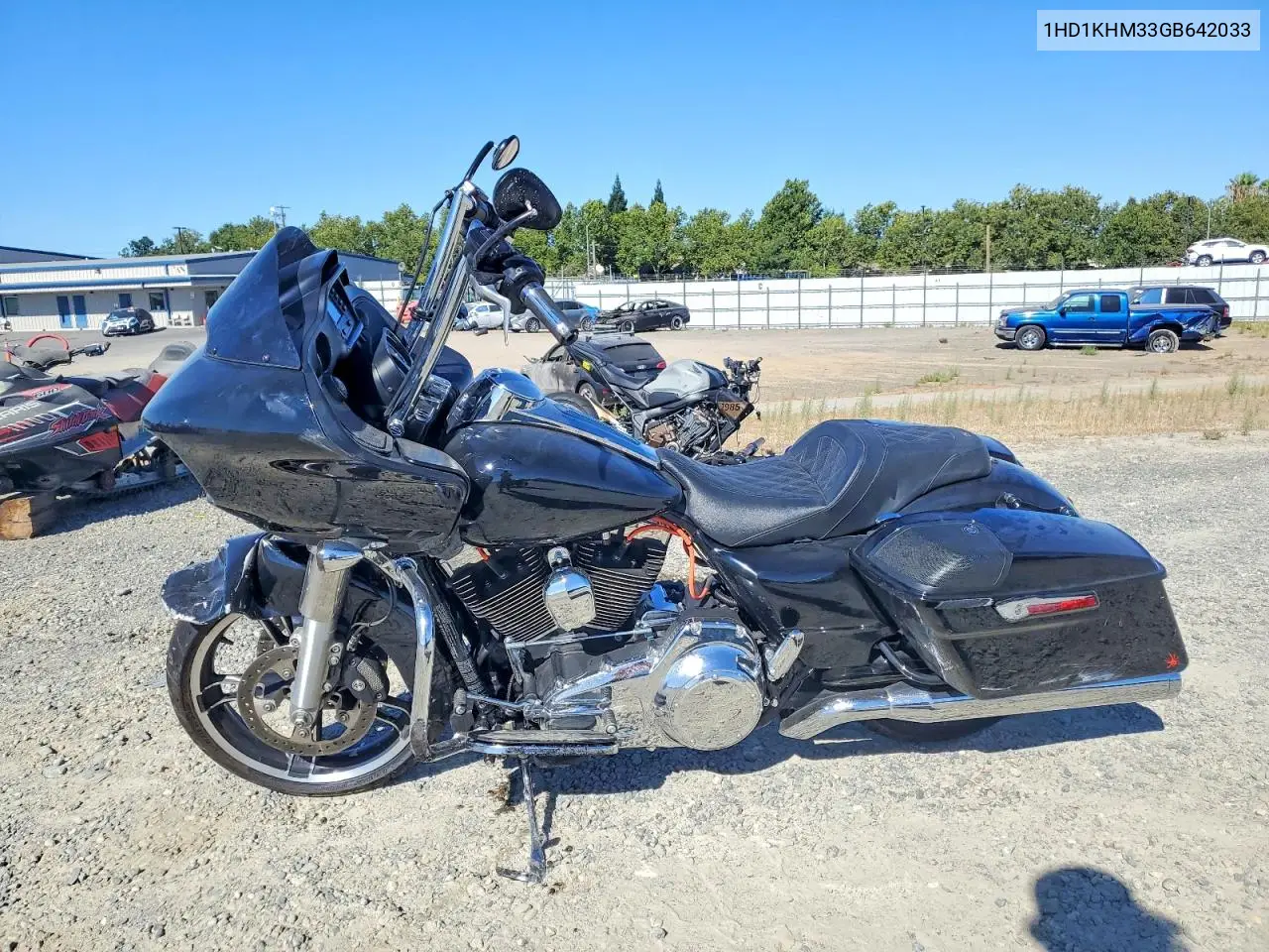 2016 Harley-Davidson Fltrx Road Glide VIN: 1HD1KHM33GB642033 Lot: 61370146