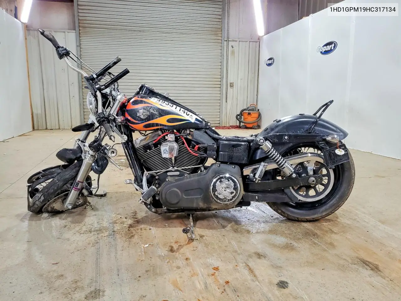 2017 Harley-Davidson Fxdwg Dyna Wide Glide VIN: 1HD1GPM19HC317134 Lot: 49331146