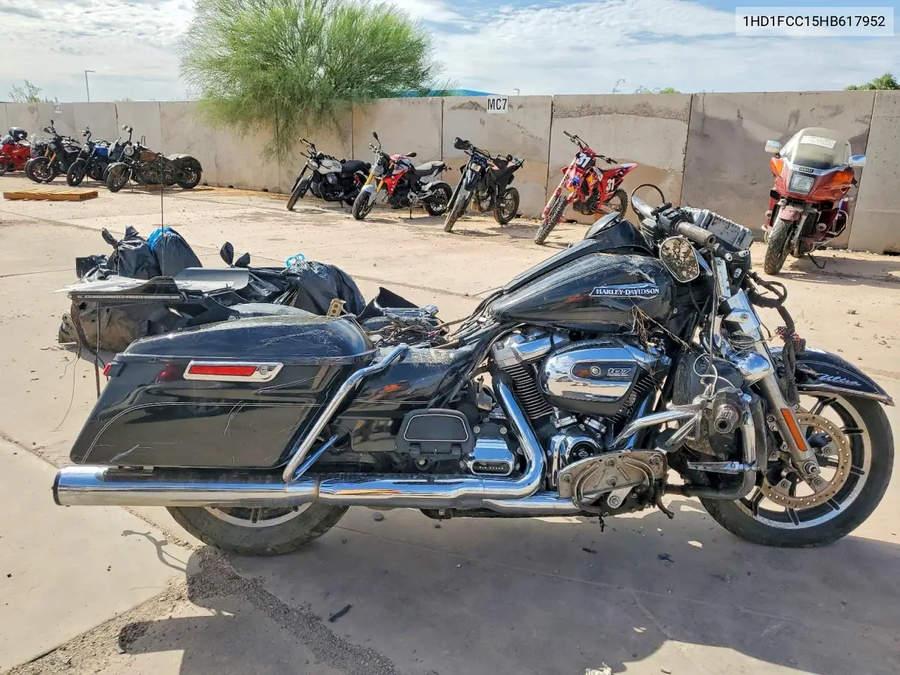 2017 Harley-Davidson Flhtcu Ultra Classic Electra Glide VIN: 1HD1FCC15HB617952 Lot: 60650666