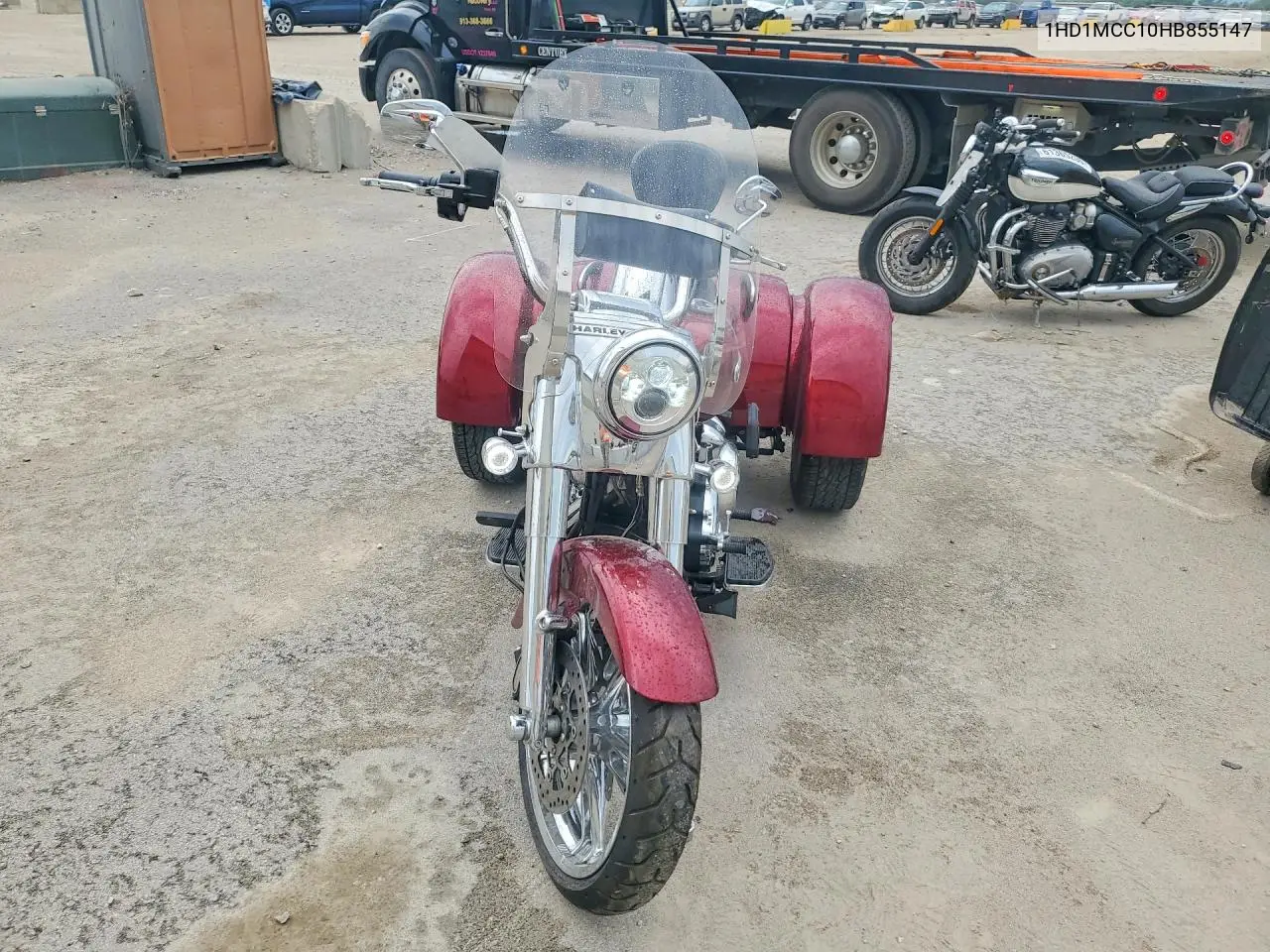 2017 Harley-Davidson Flrt Free Wheeler VIN: 1HD1MCC10HB855147 Lot: 61017056