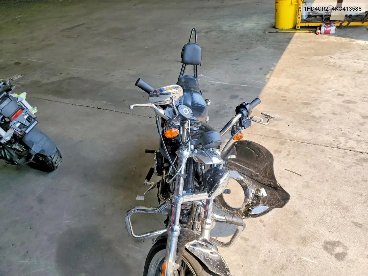 2019 Harley-Davidson Xl883 L VIN: 1HD4CR214KC413588 Lot: 60257856
