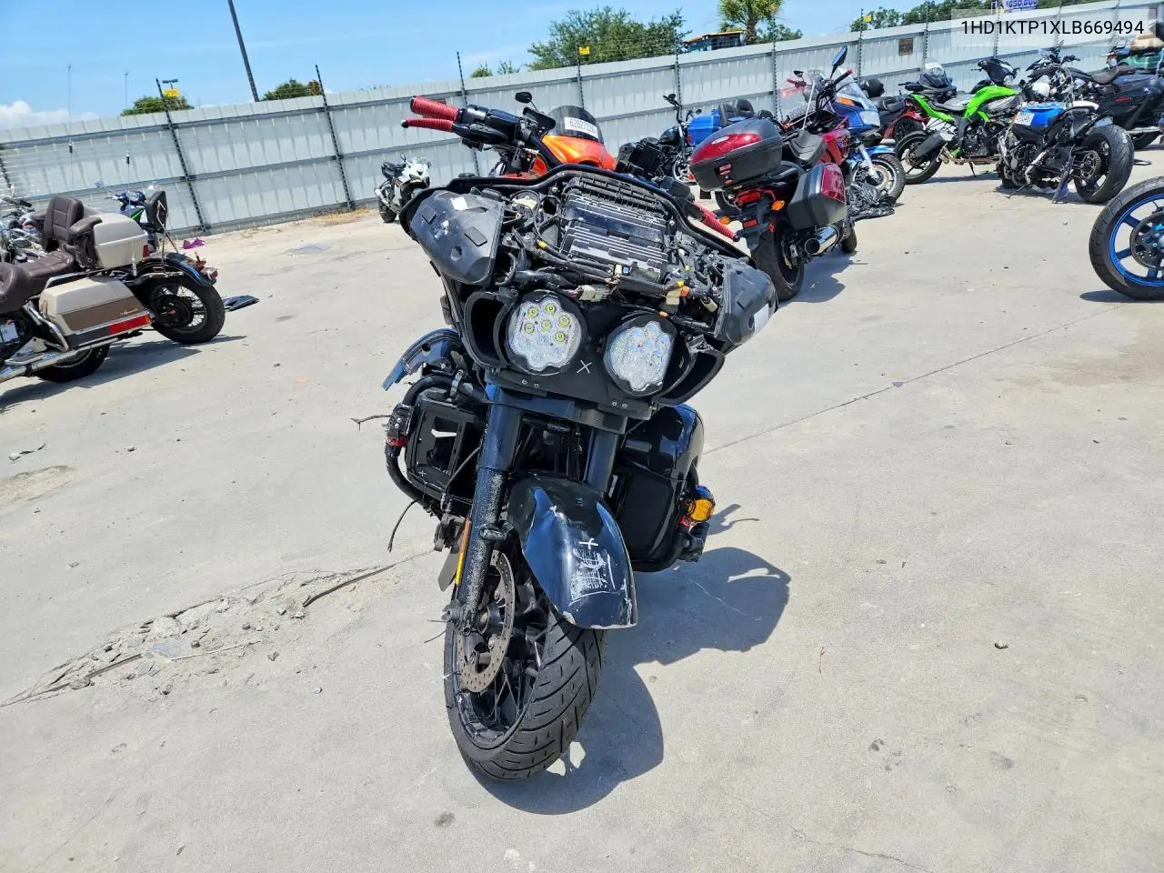 2020 Harley-Davidson Fltrxs VIN: 1HD1KTP1XLB669494 Lot: 62054216