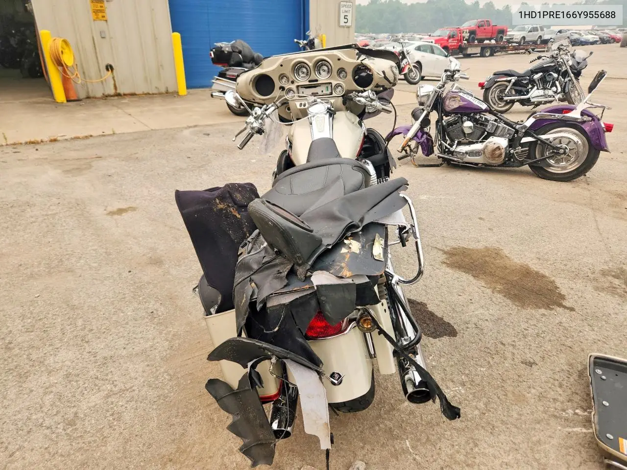2006 Harley-Davidson Flhtcuse VIN: 1HD1PRE166Y955688 Lot: 60378576